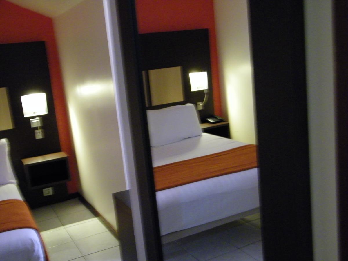 Central Hotel Cayenne Esterno foto