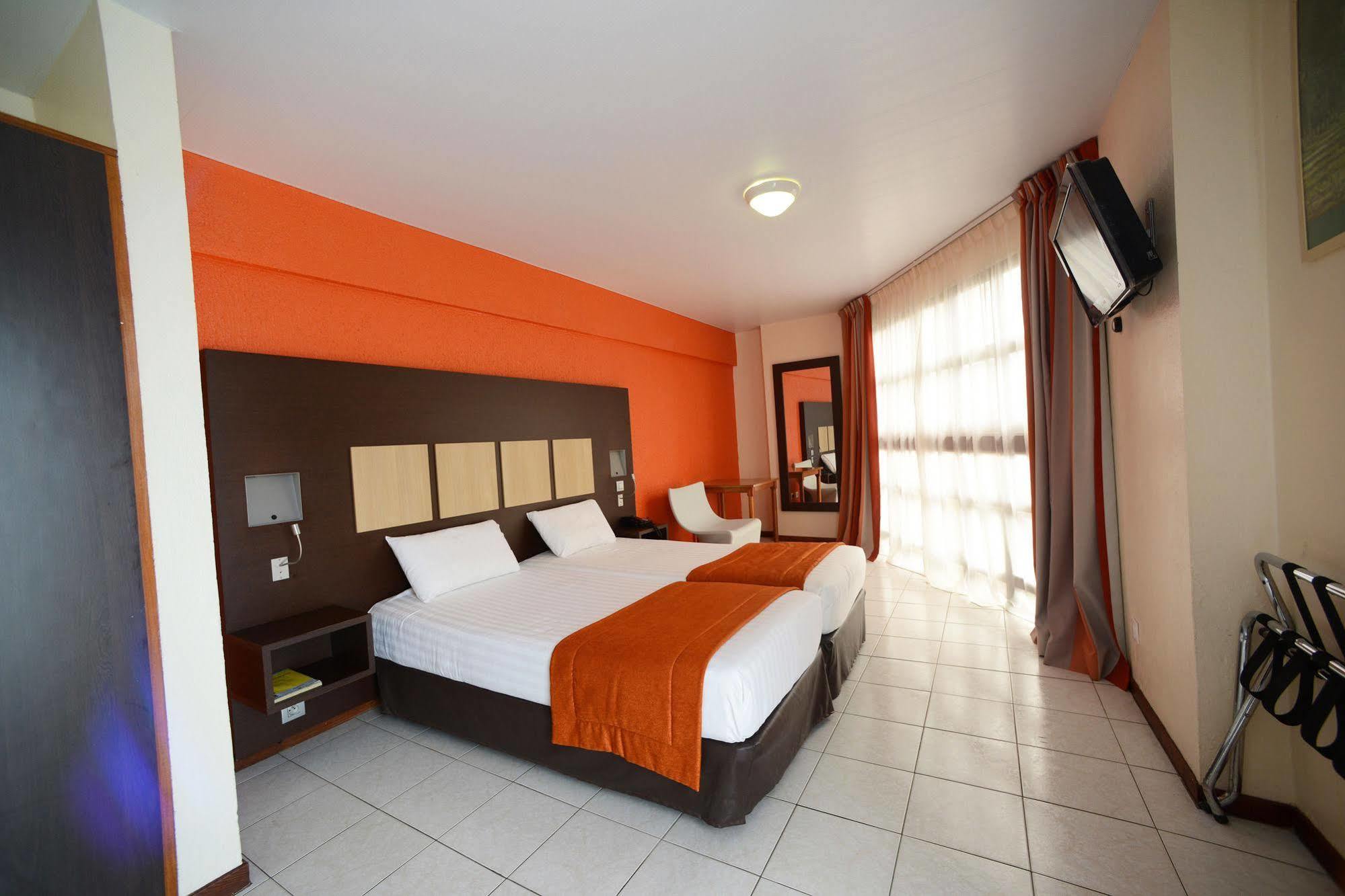 Central Hotel Cayenne Esterno foto
